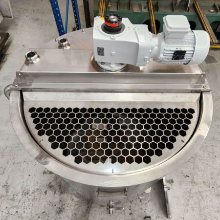 Read more about the article 1200 Litre Water Jacketed & Heated Mix Tank