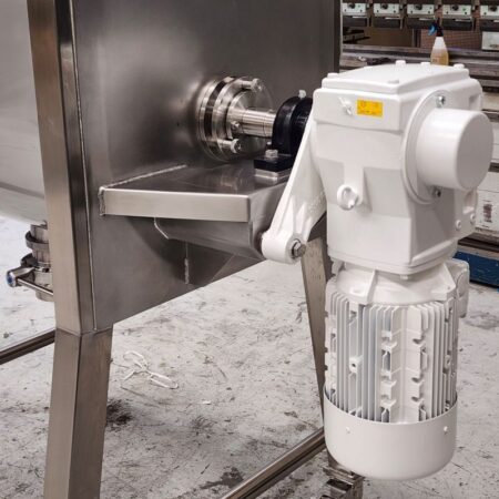 Read more about the article 400 Litre Mobile Ribbon Blender