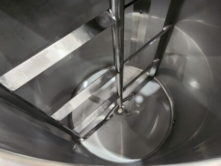 Read more about the article 750 Litre Chocolate Melt Tank