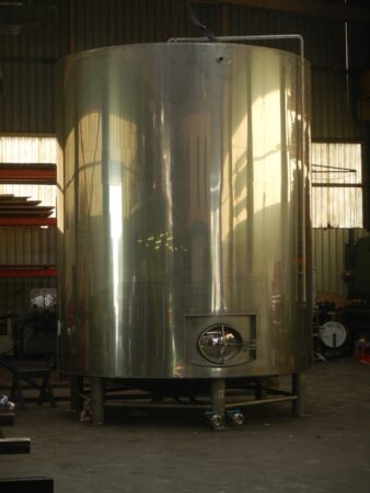 Read more about the article A 29,700 Litre Milk Silo Under a 4.8 m Awning