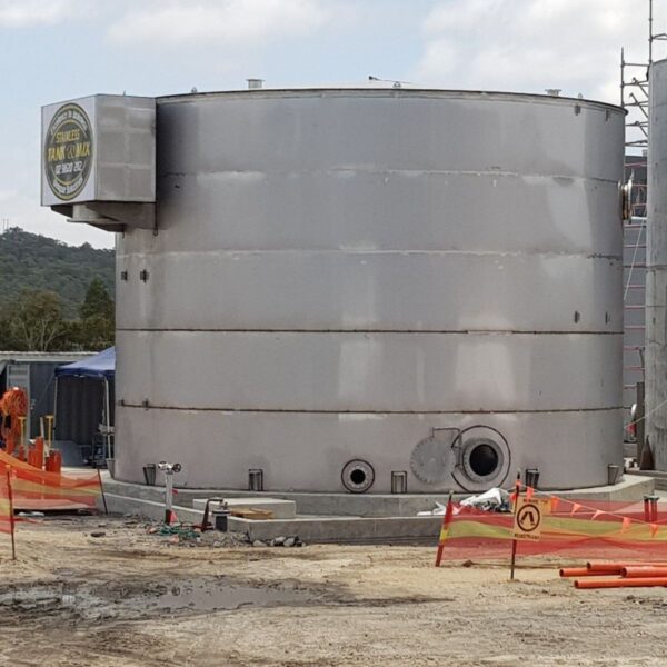 build 600000 litre tank